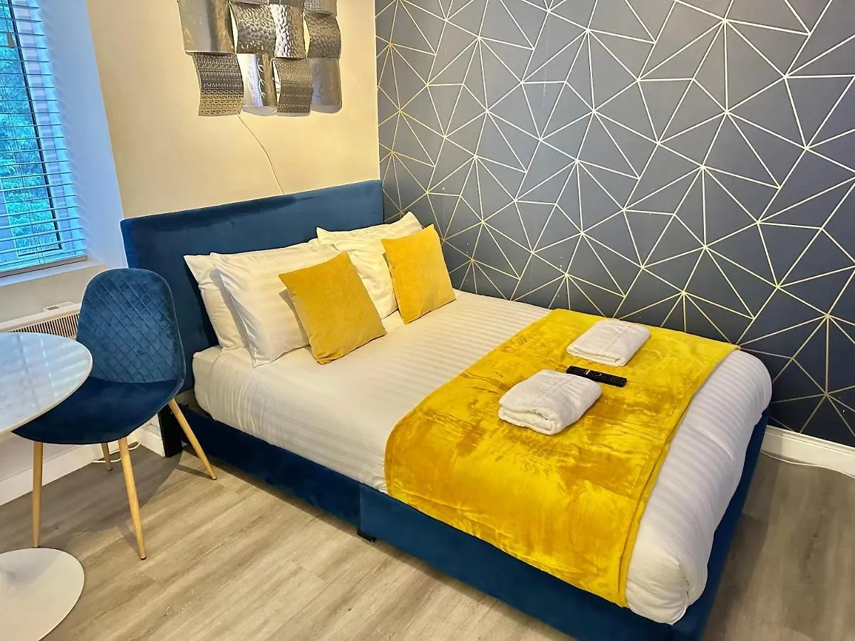 Serenity Retreat - Tranquil Apartment Close To Beach Bournemouth