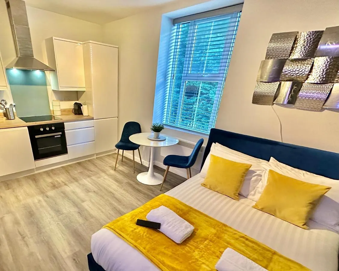 Serenity Retreat - Tranquil Apartment Close To Beach Bournemouth