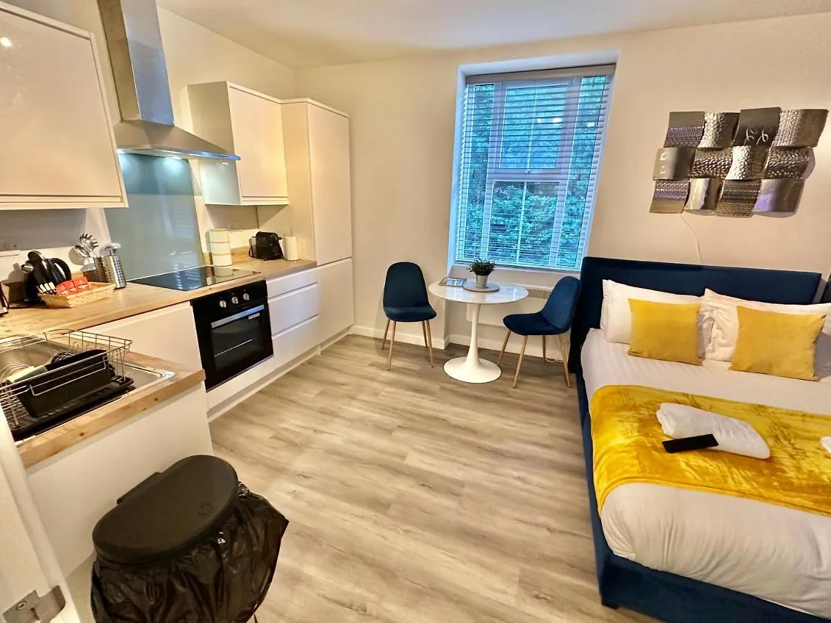 Serenity Retreat - Tranquil Apartment Close To Beach Bournemouth 0*,  United Kingdom